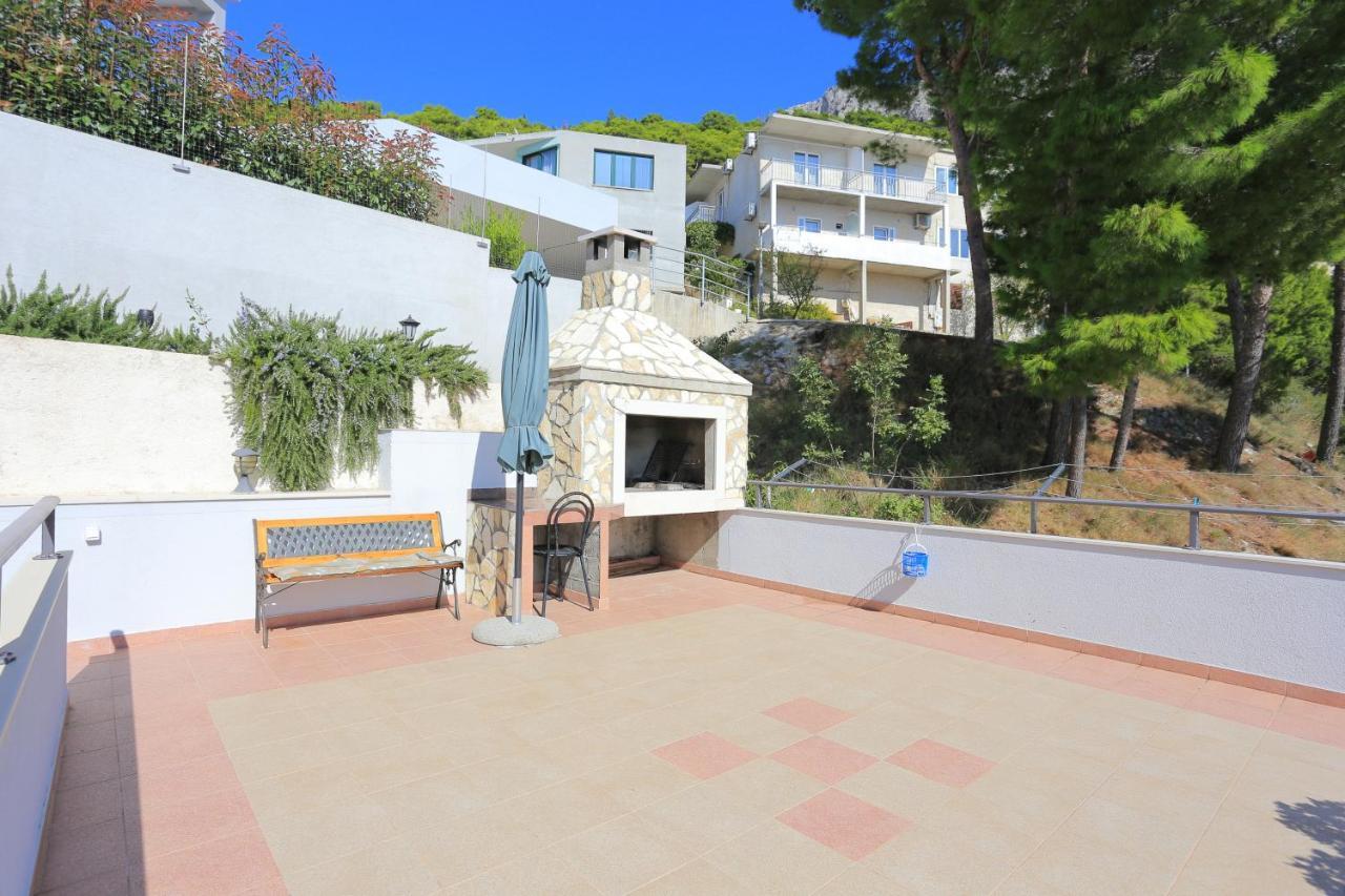 Apartments By The Sea Brela, Makarska - 6688 Εξωτερικό φωτογραφία