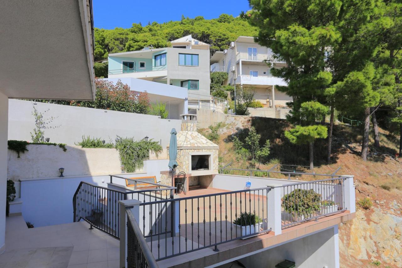 Apartments By The Sea Brela, Makarska - 6688 Εξωτερικό φωτογραφία