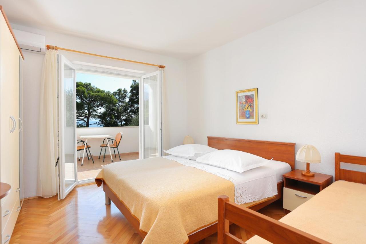 Apartments By The Sea Brela, Makarska - 6688 Εξωτερικό φωτογραφία