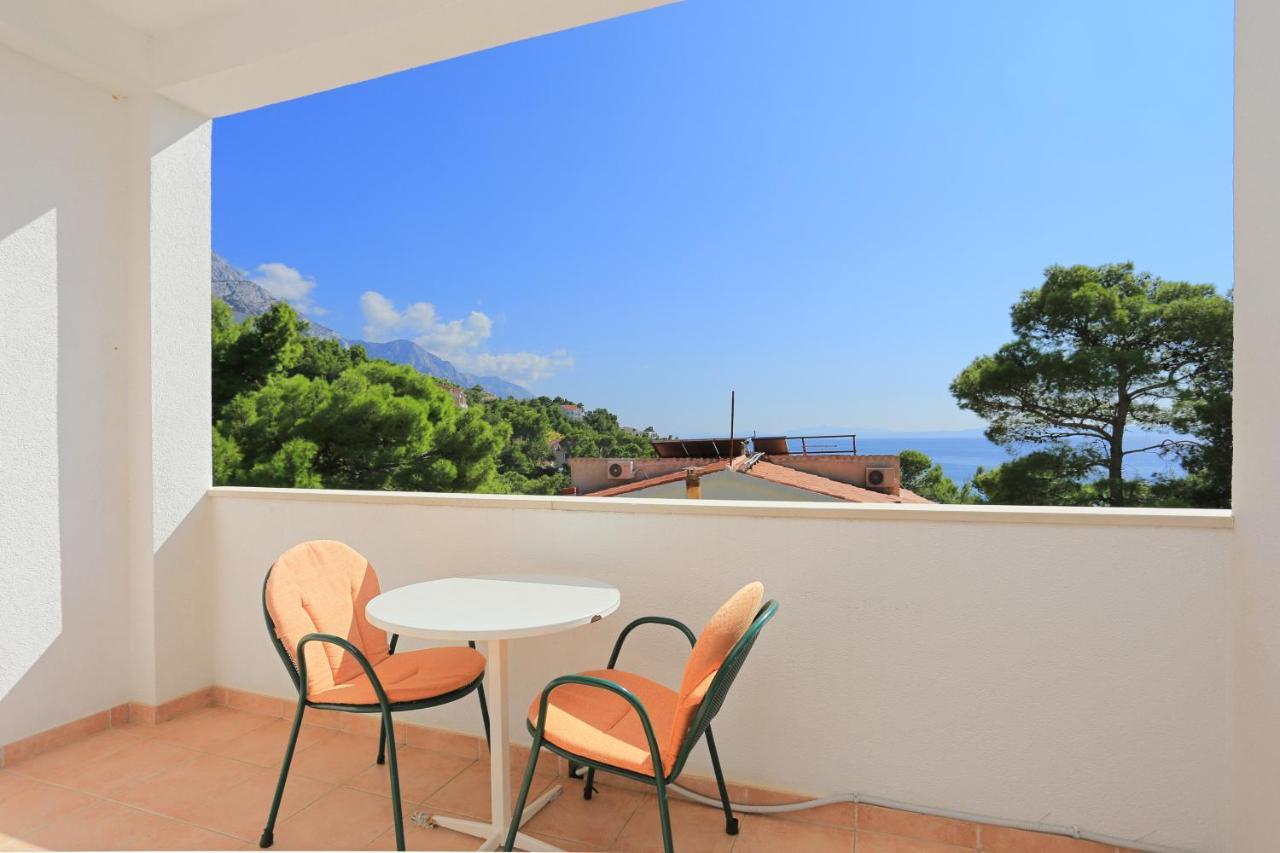 Apartments By The Sea Brela, Makarska - 6688 Εξωτερικό φωτογραφία